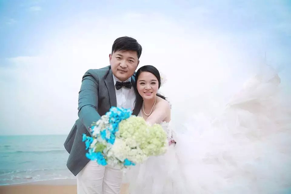 婚纱美。。。老婆更美！！！